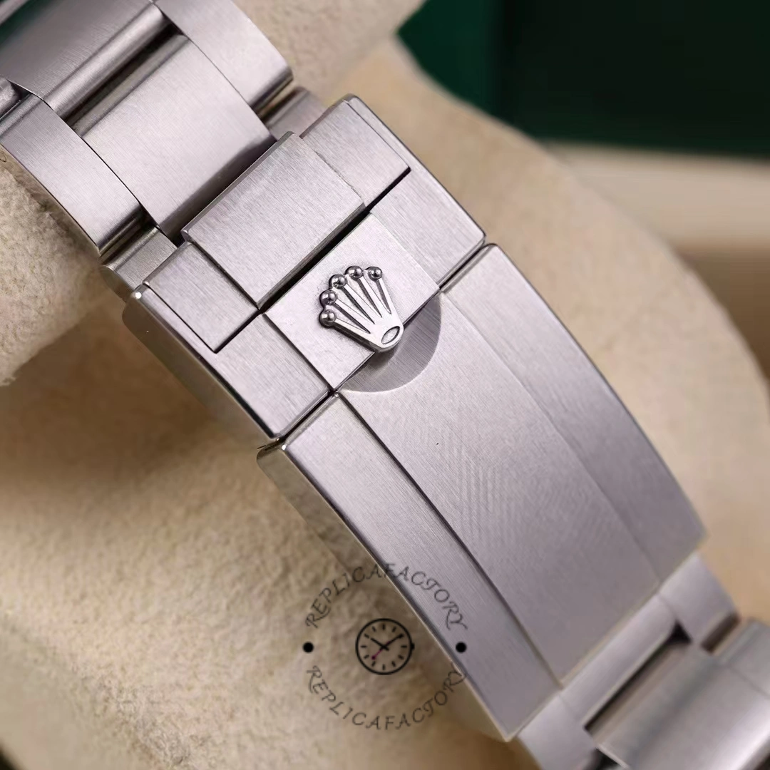 Rolex Explorer II m226570 0002 Stainless Steel Black Dial 42MM Mens Replica Watch