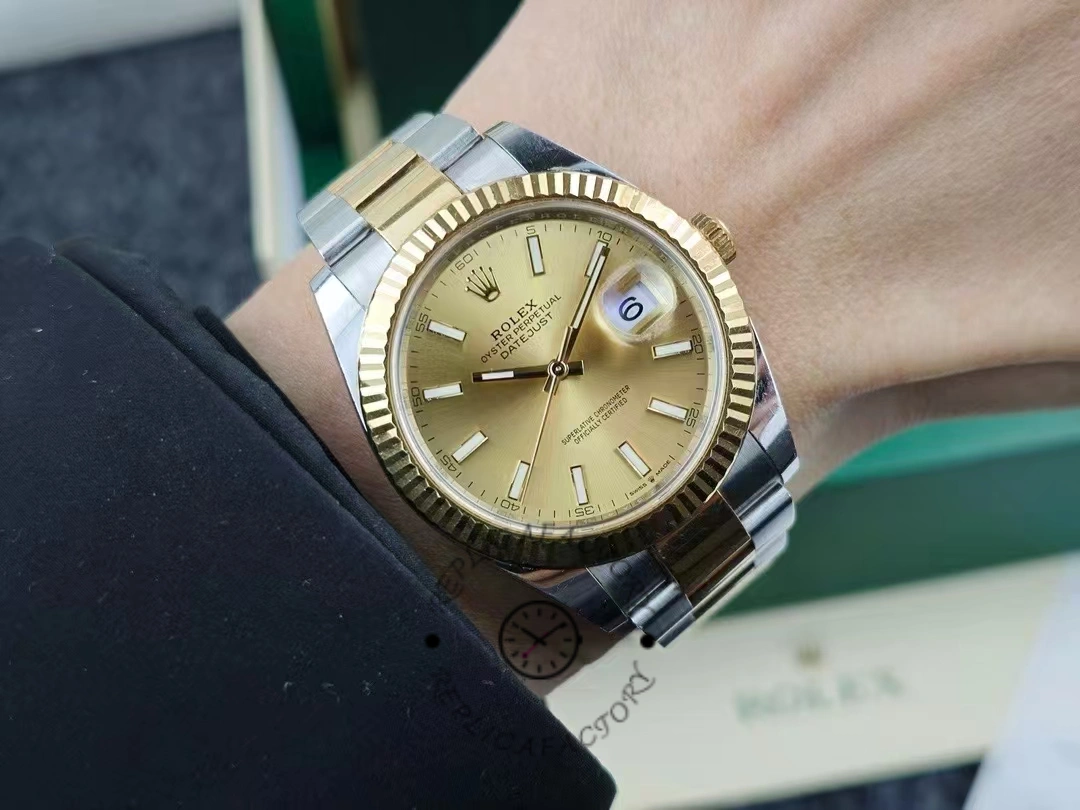 Rolex Datejust 126333 0009 Champagne Index Oyster 41mm Two Tone Steel