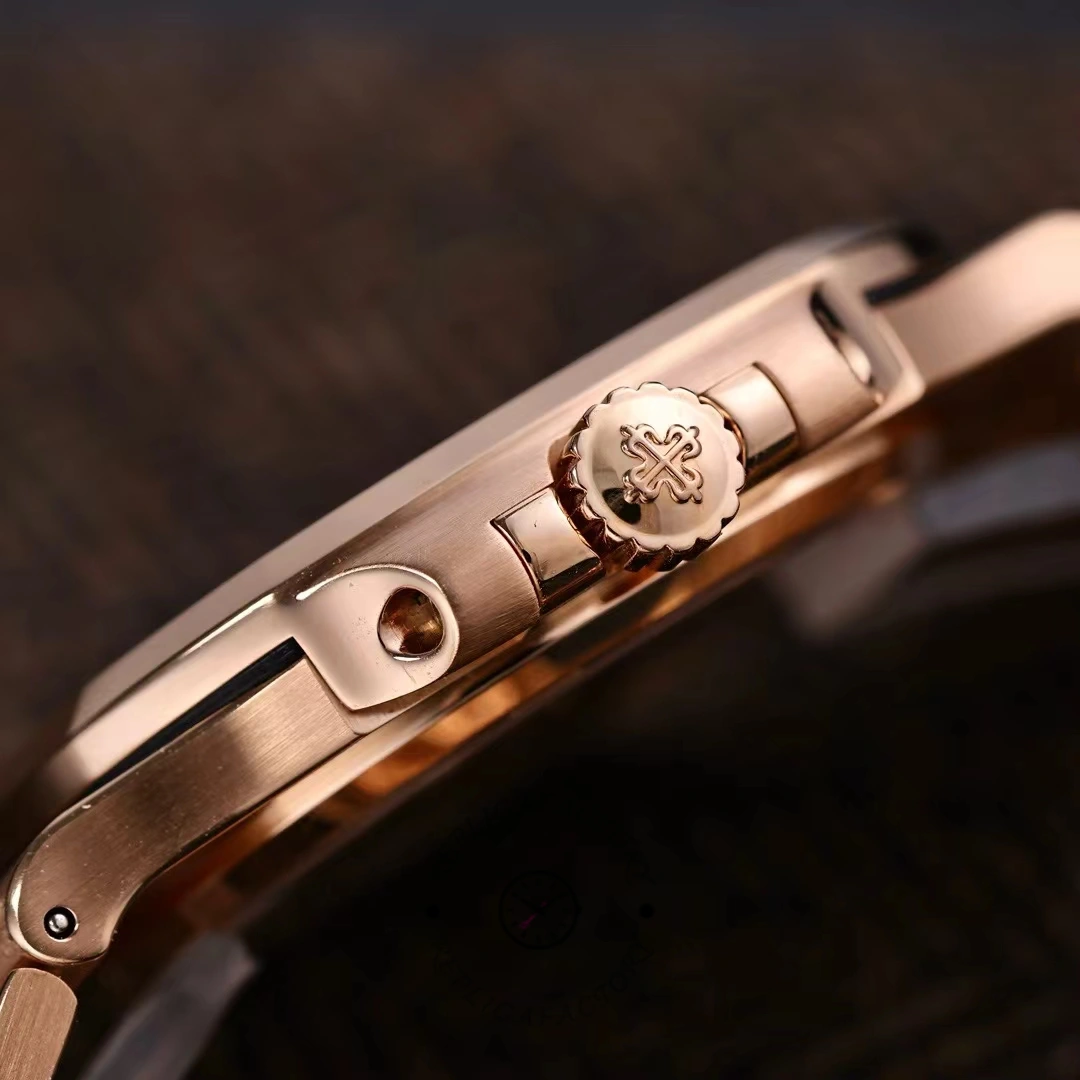 Patek Philippe Nautilus 5711 1R 001 40MM Replica Watch
