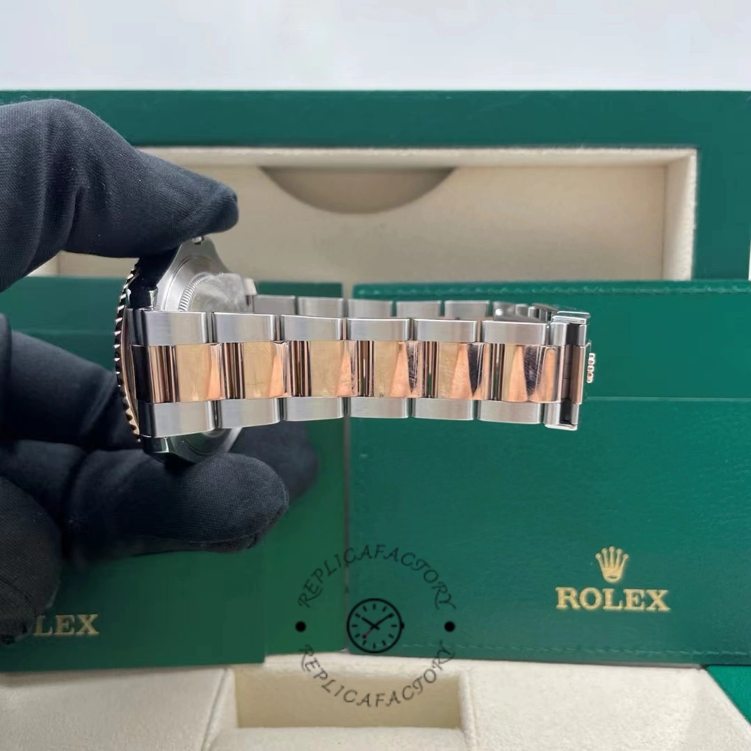 Rolex Yacht-Master 126621 EverRose Gold Black Dial 40MM Mens Replica Watch