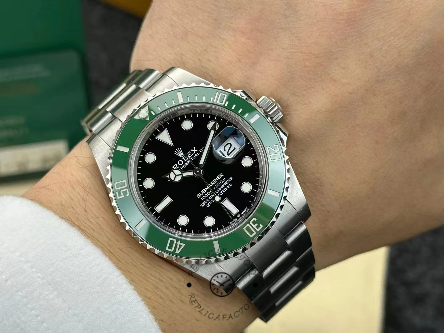 Replica Rolex Submariner 126610LV