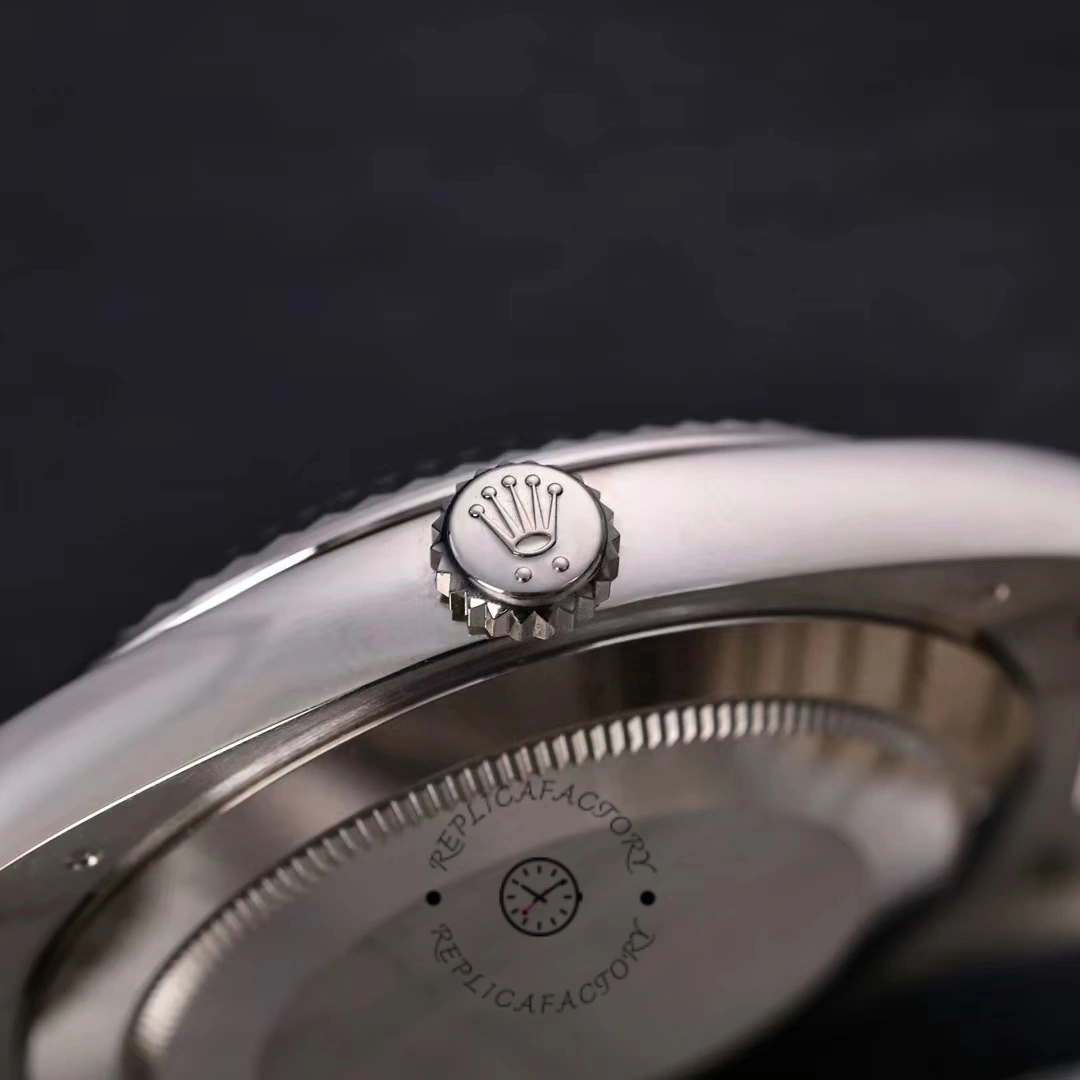 Rolex Day-Date 228239 Diamond Paved Dial Fluted Bezel 40mm Mens Replica Watch