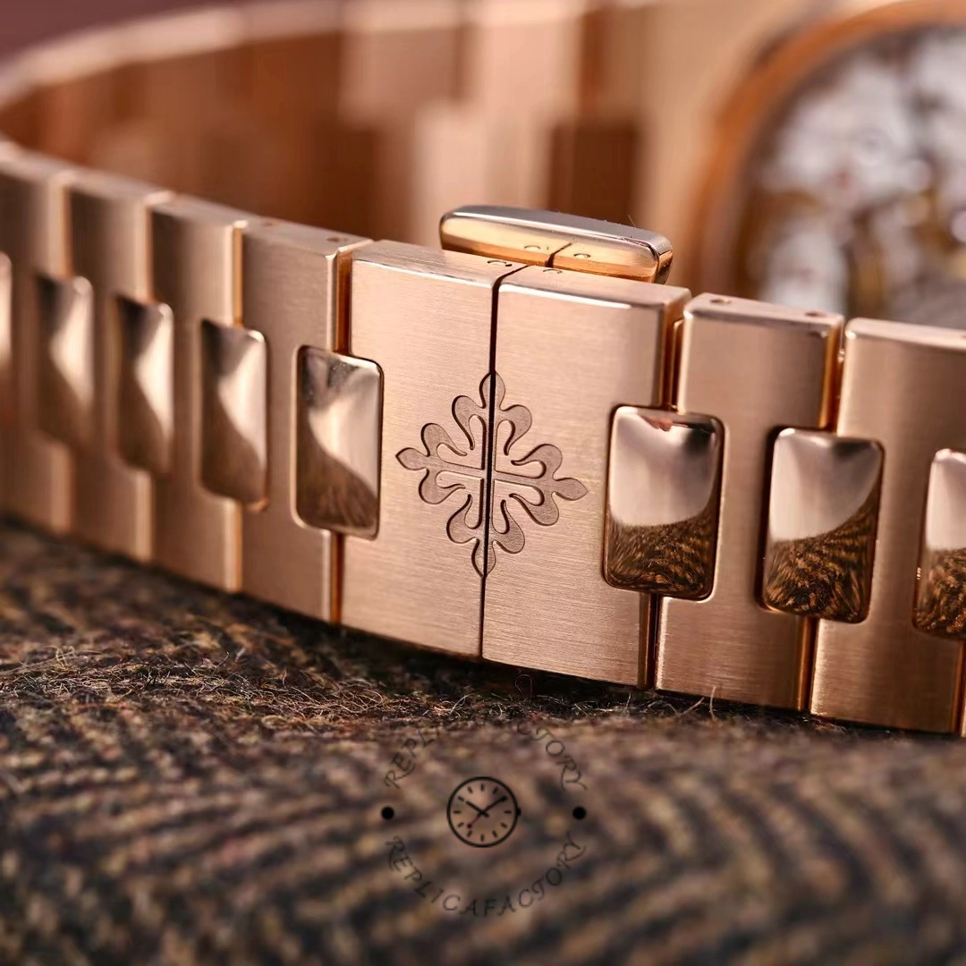 Patek Philippe Nautilus Moon Phase Rose Gold Brown Sunburst 5712 1R 001 40MM