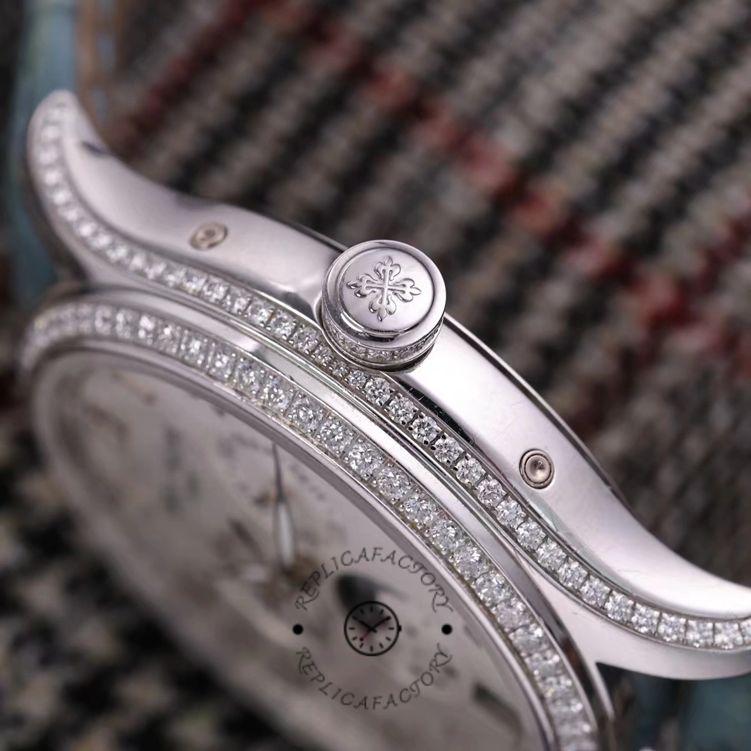 Patek Philippe Complications 4947G 010