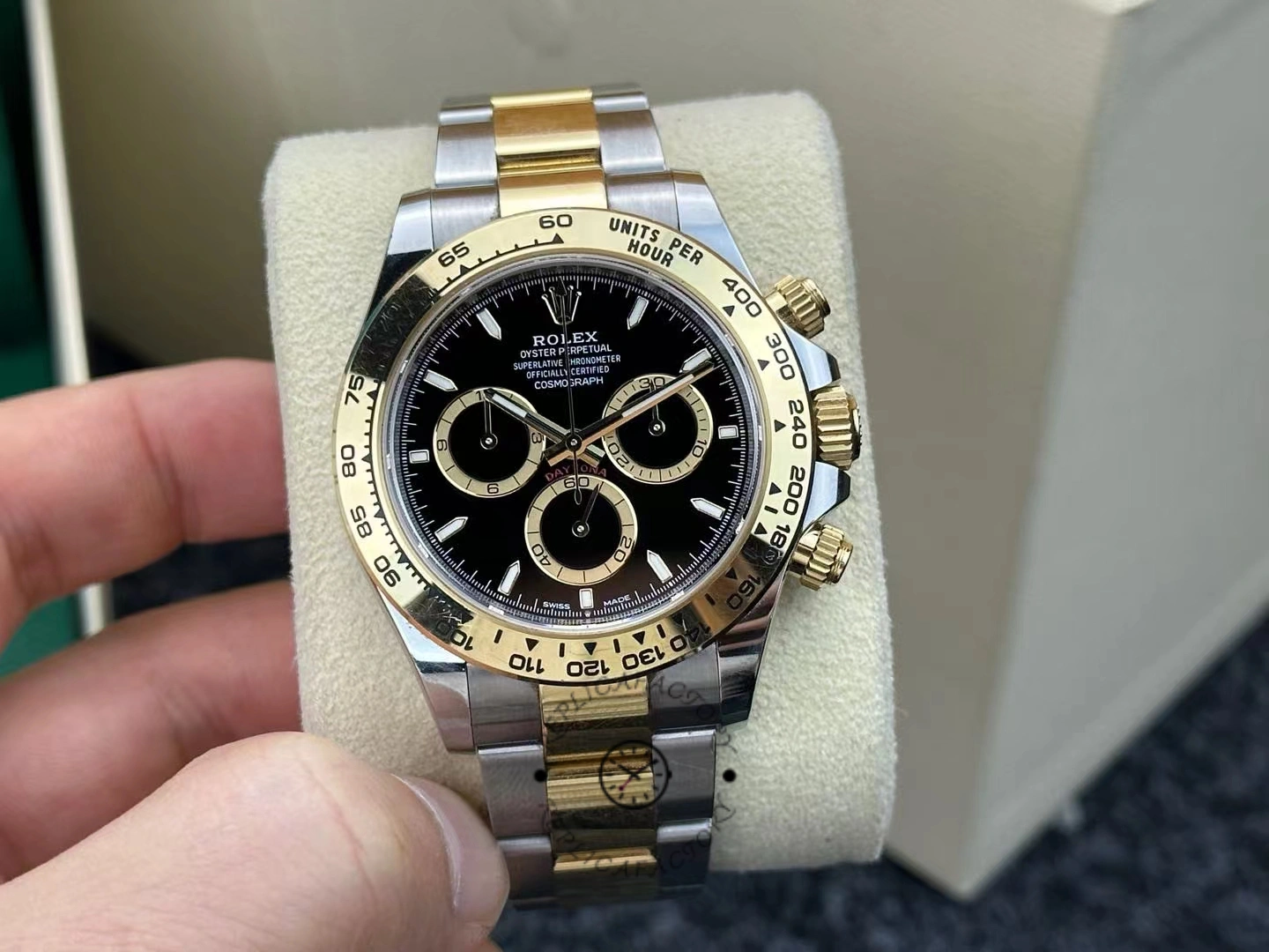 Rolex Cosmograph Daytona 40mm Oystersteel and 18k Yellow Gold 126503 0003