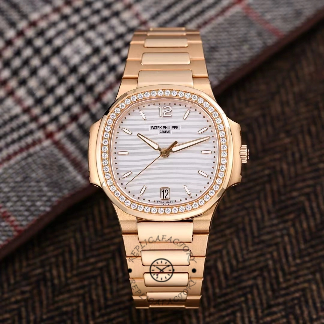 Replica Patek Philippe Nautilus 7118 1200R 001 Watch