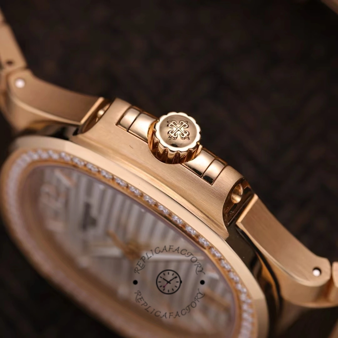 Replica Patek Philippe Nautilus 7118 1200R 001 Watch