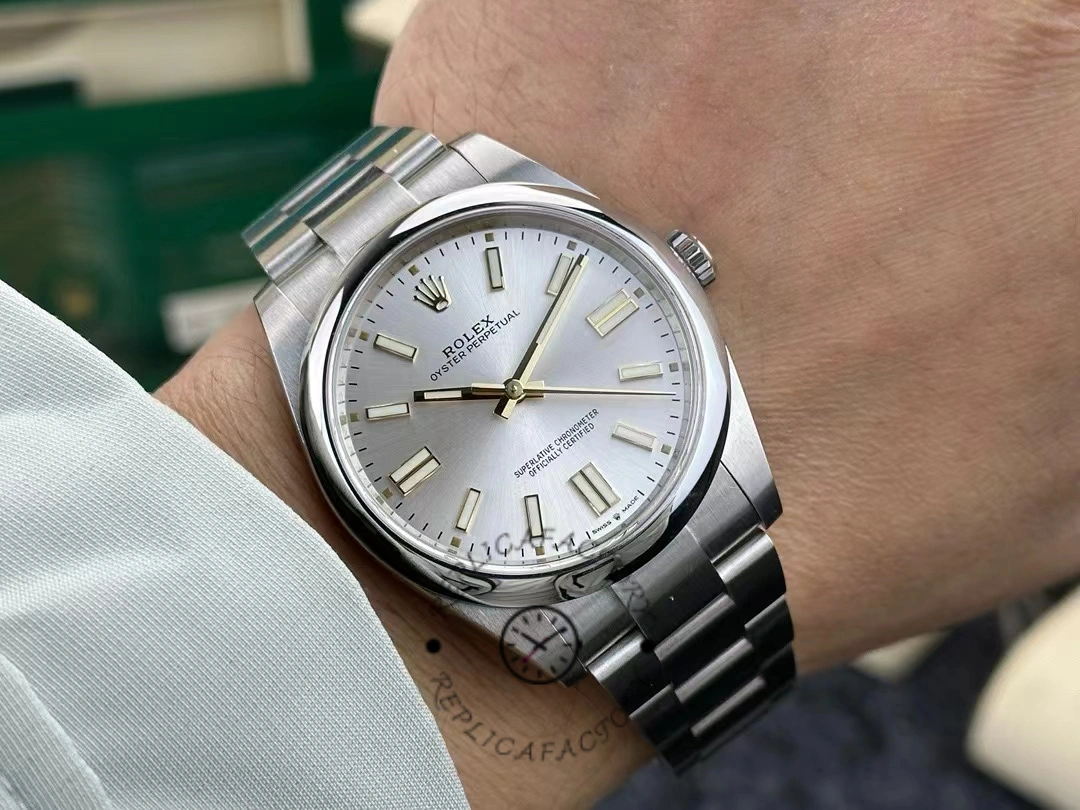 Rolex Oyster Perpetual 41 Silver Dial Steel M124300 0001 Men's Watch