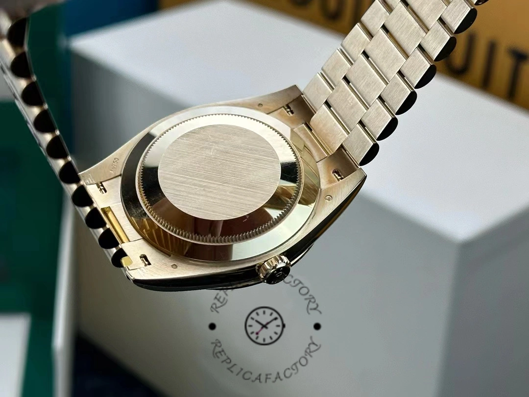 Rolex Day-Date 40 18K Yellow Gold Diamond Paved Dial Diamond m228348rbr 0037