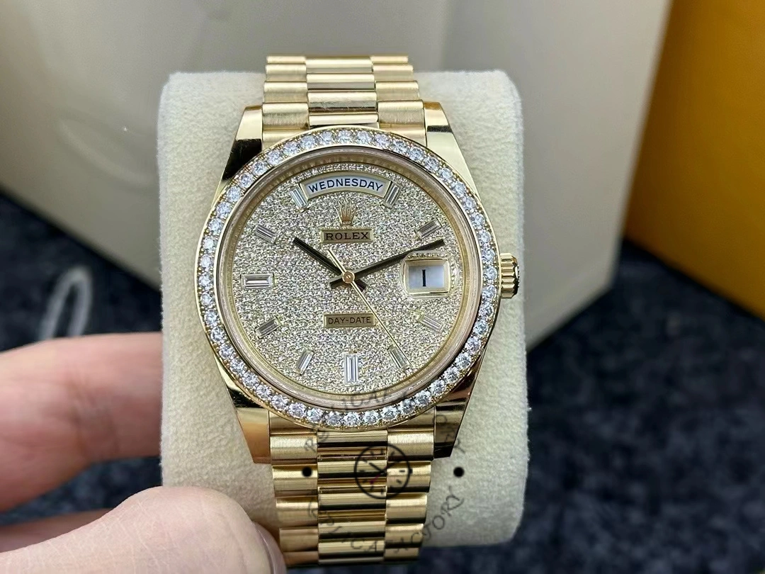 Rolex Day-Date 40 18K Yellow Gold Diamond Paved Dial Diamond m228348rbr 0037