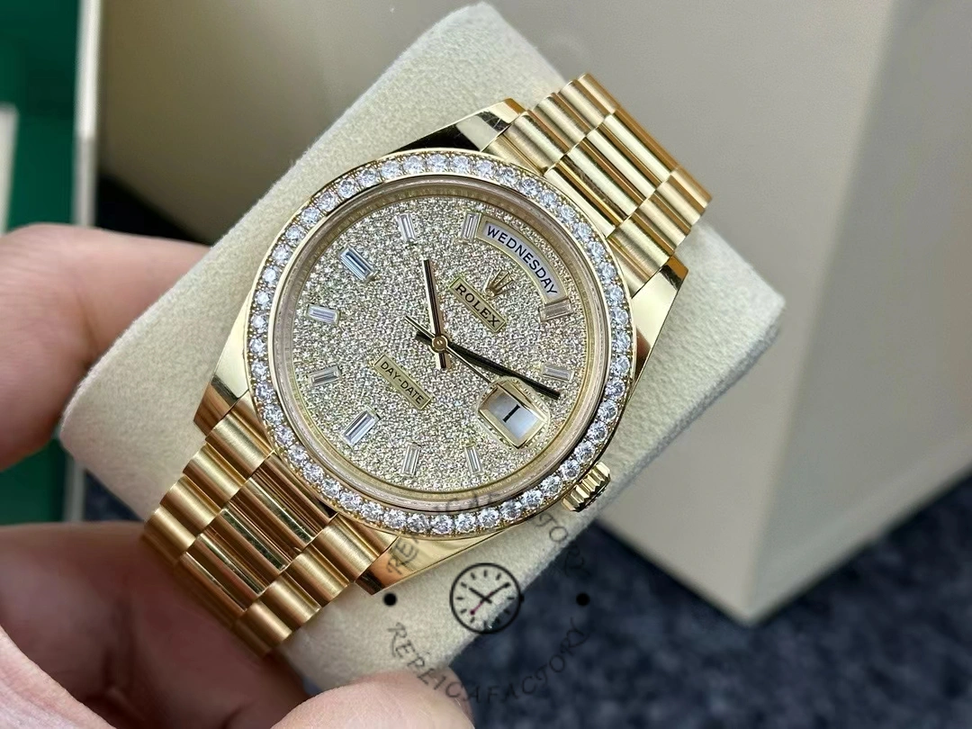 Rolex Day-Date 40 18K Yellow Gold Diamond Paved Dial Diamond m228348rbr 0037