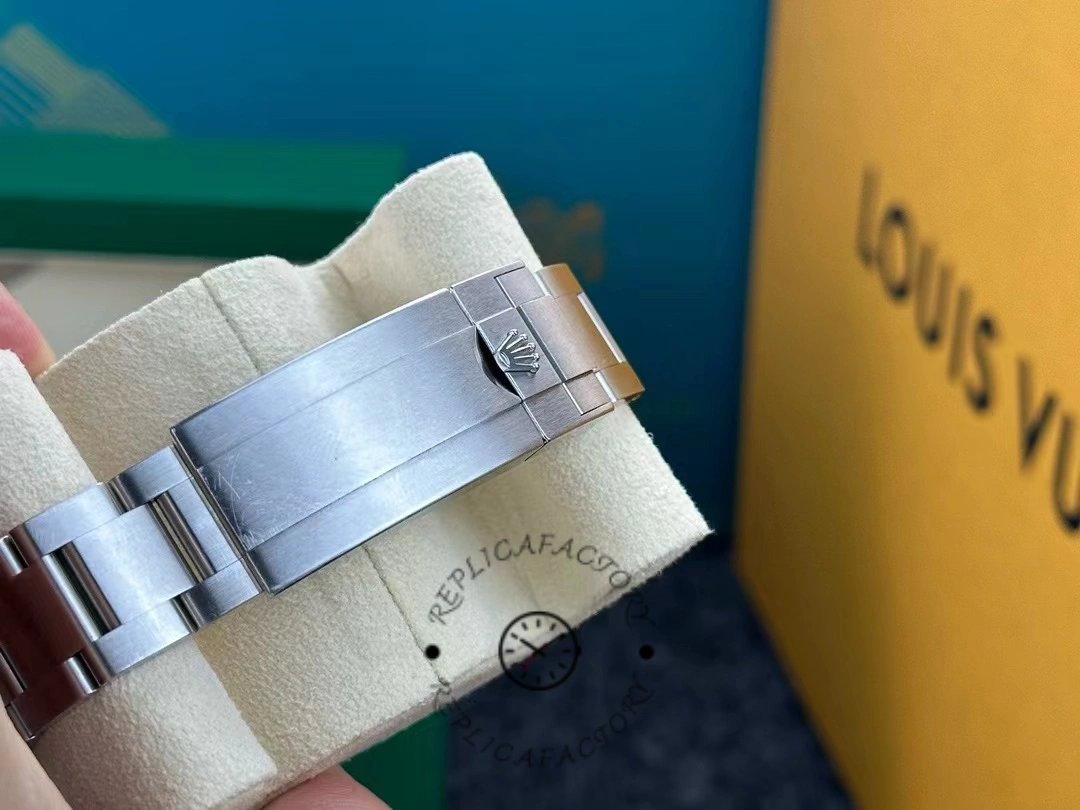 Rolex Submariner 124060