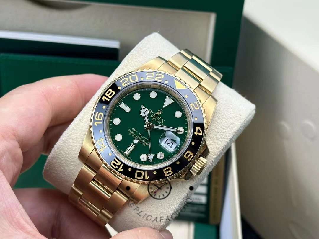 Rolex GMT Master II 116718LN