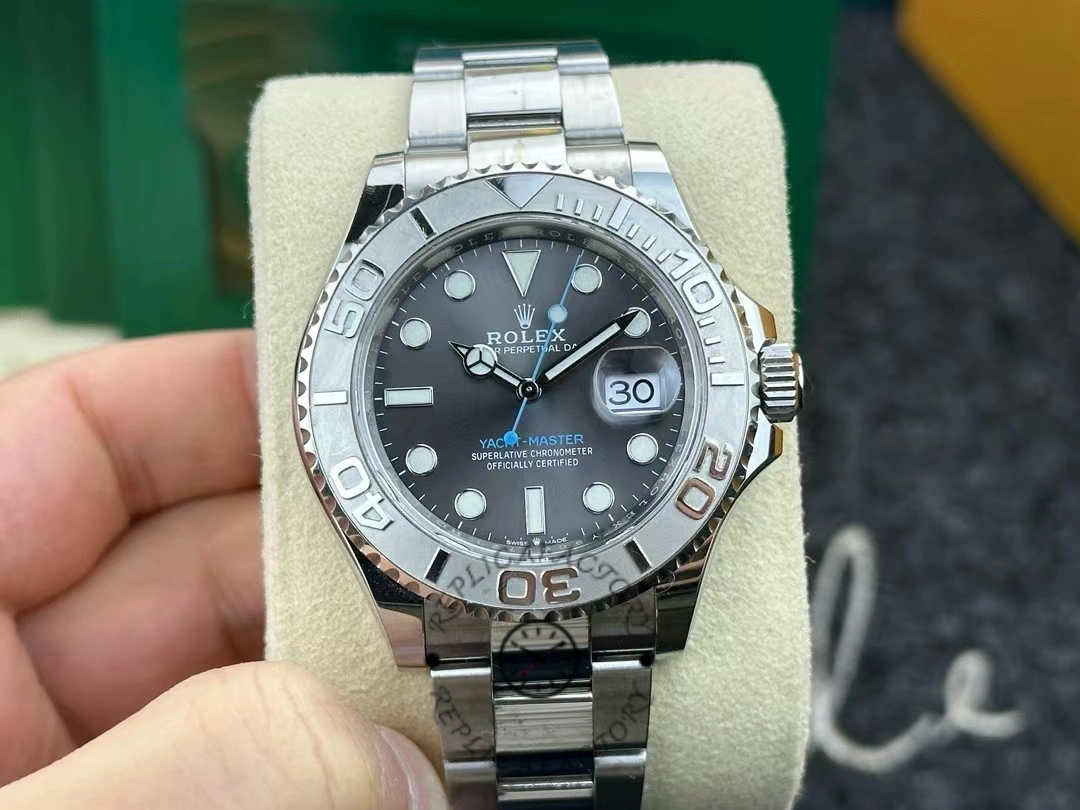 Rolex Yacht-Master 40 126622 dark rhodium dial platinum bezel Oystersteel watch