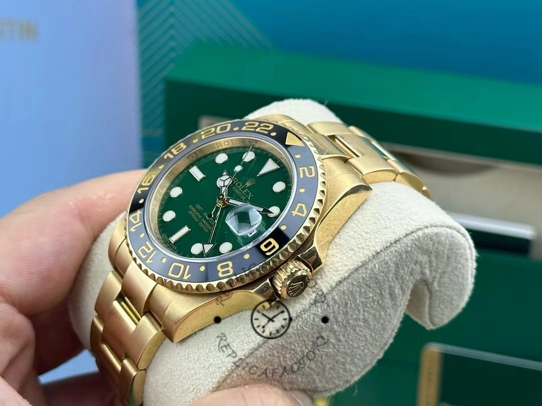 Rolex GMT Master II 116718LN