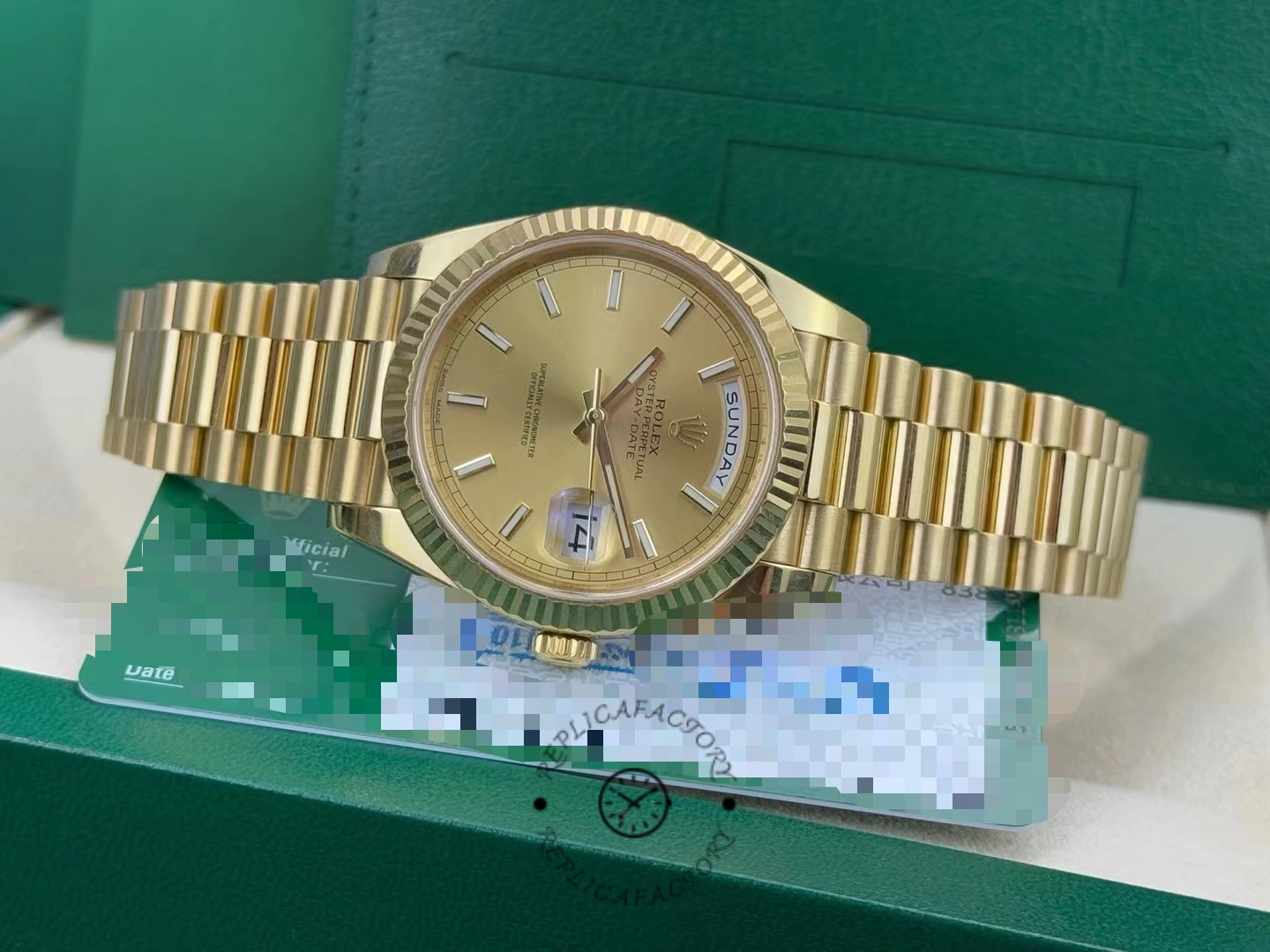 Rolex Day-Date 228238 Champagne Diamond Dial Fluted Bezel 40mm Mens Replica Watch