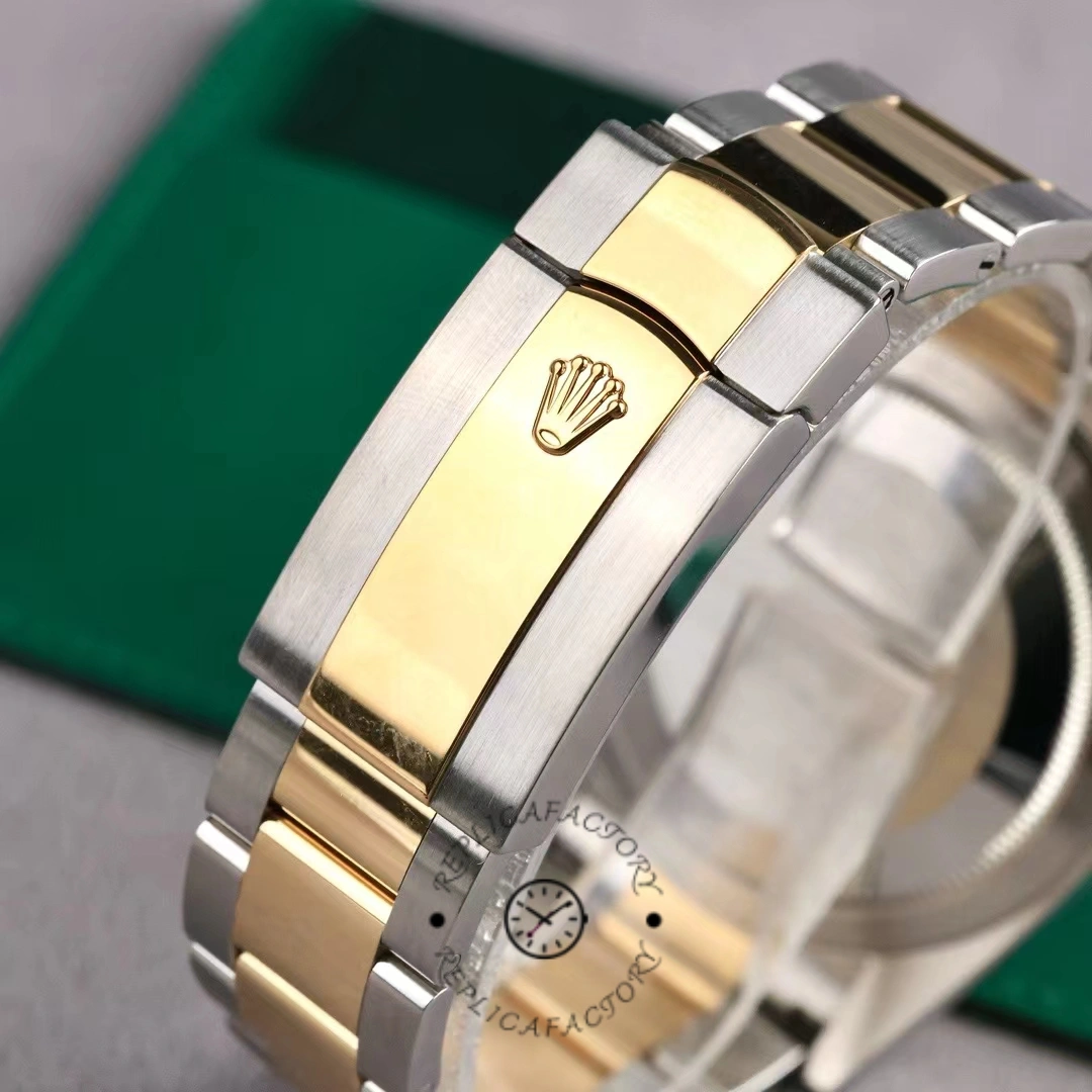 Rolex Sky-Dweller 326933 Champagne Dial Stainless Steel 42MM Mens Replica Watch