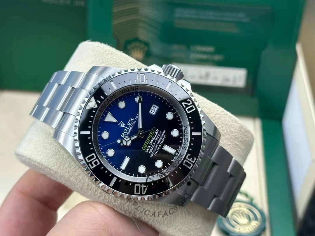 Rolex Sea-Dweller Deepsea 136660 0005 Stainless Steel Black Blue Dial 44MM Mens Replica Watch