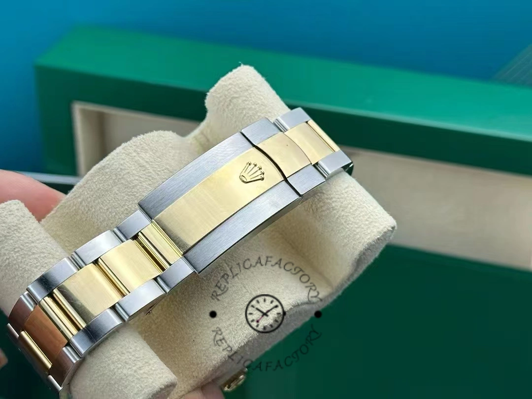 Rolex Sky Dweller 42 Yellow Rolesor Black Dial Oyster M336933 0003