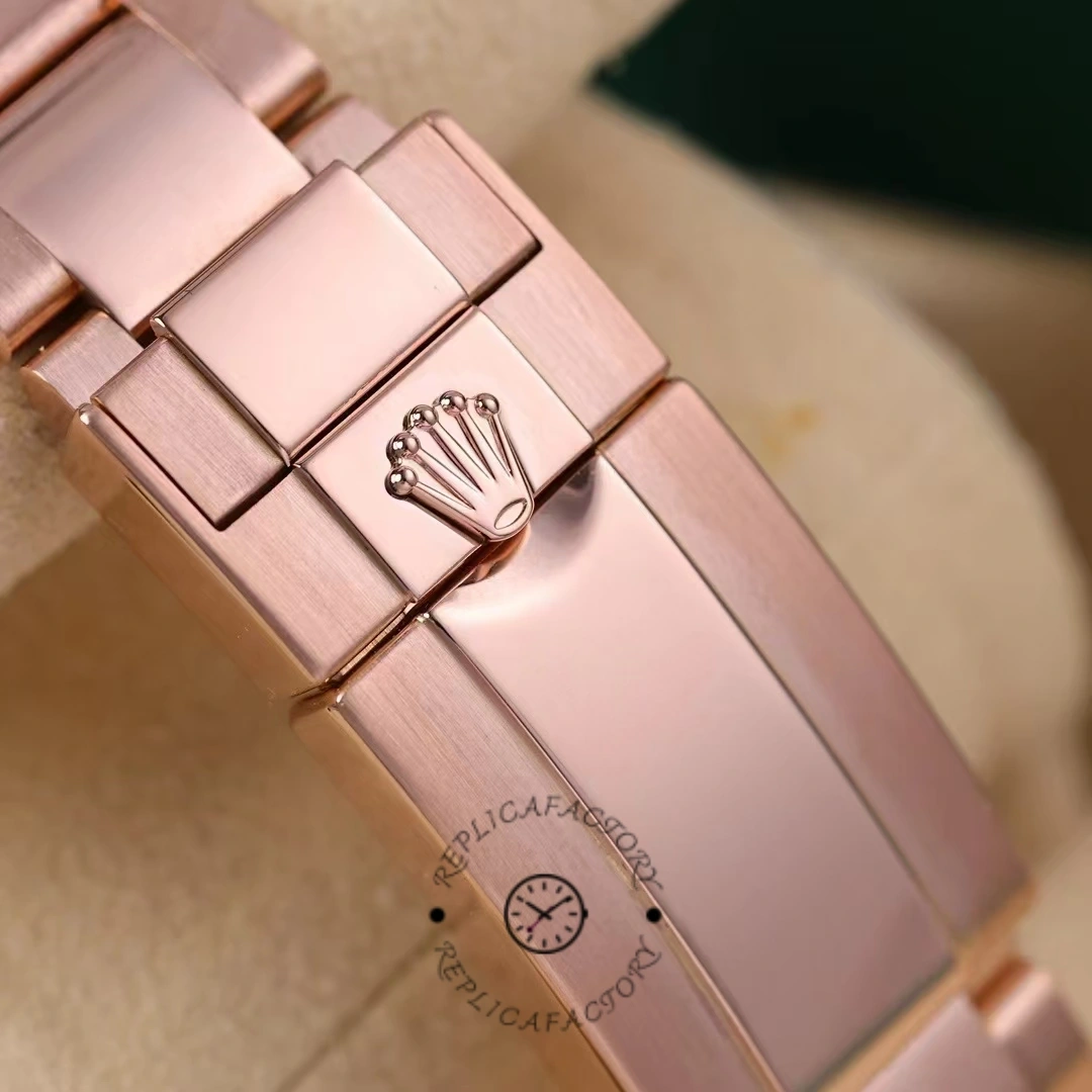 Rolex Daytona 116505 Rose Gold Black Baton Dial