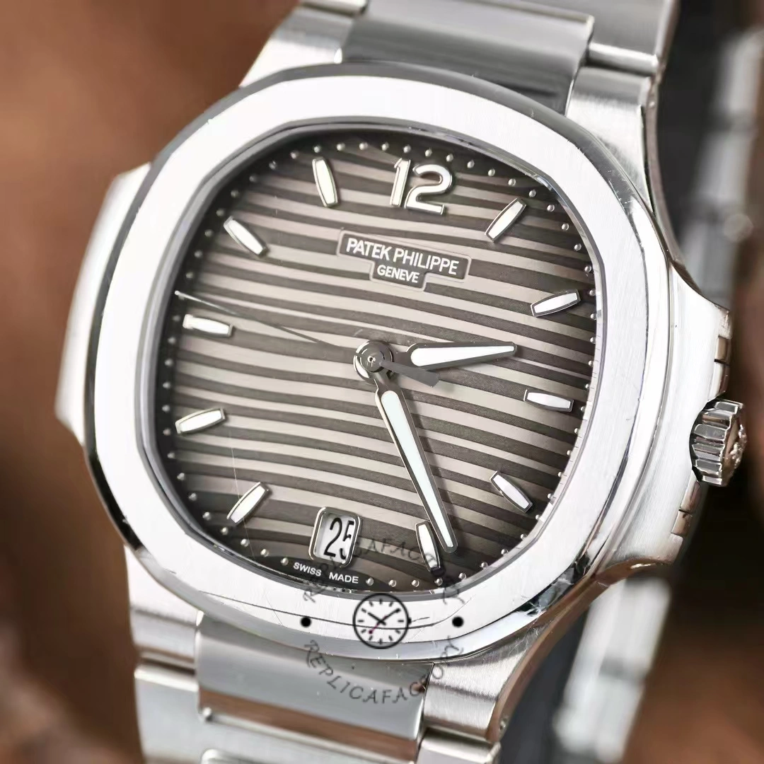 Replica Patek Philippe Nautilus 7118 1200A 011