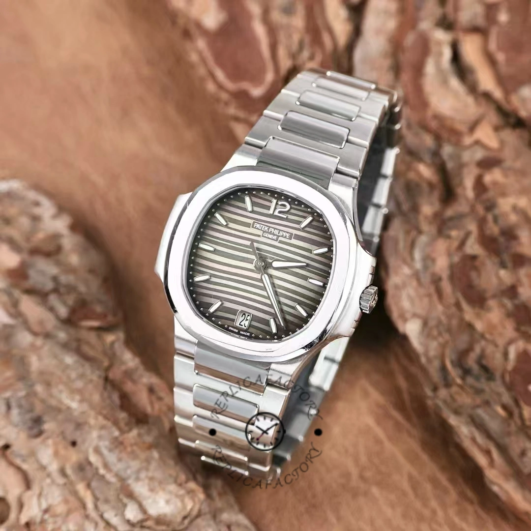 Replica Patek Philippe Nautilus 7118 1200A 011