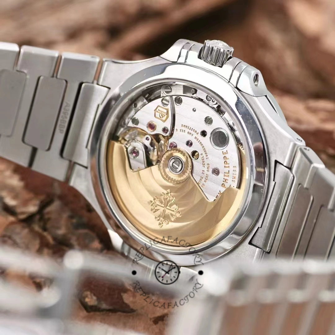 Replica Patek Philippe Nautilus 7118 1200A 011