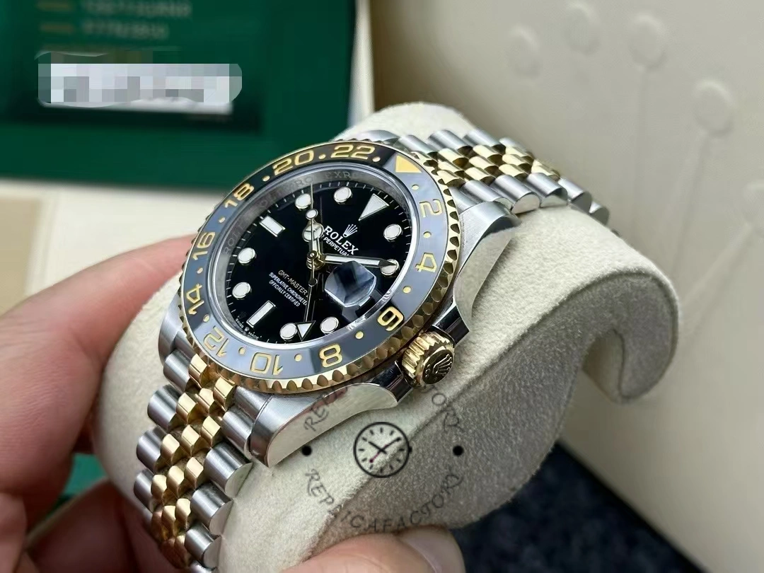 Rolex GMT Master II Black Dial Steel 18kt Yellow Gold 126713GRNR