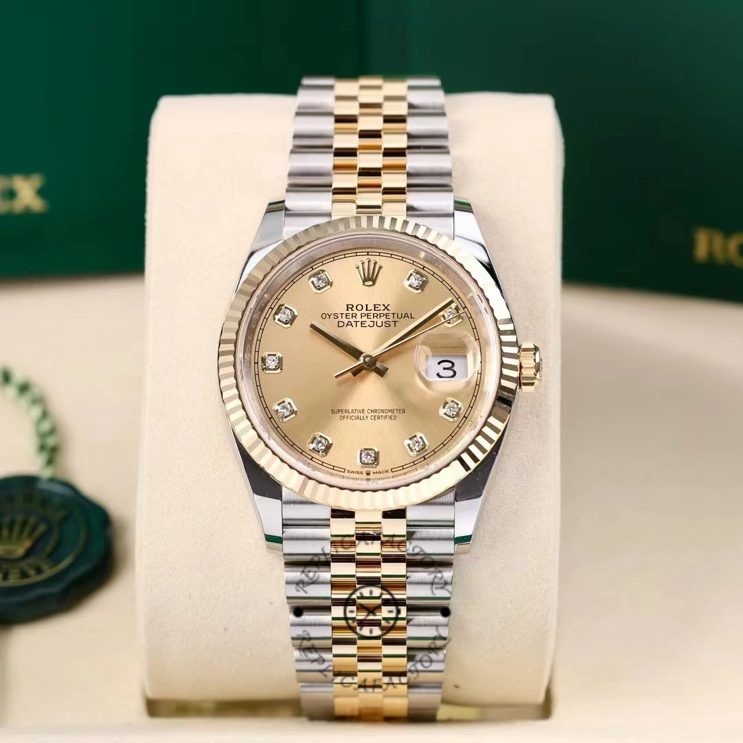 Rolex Datejust 126233 Champagne Diamond Dial Fluted Bezel 36MM Unisex Replica Watch