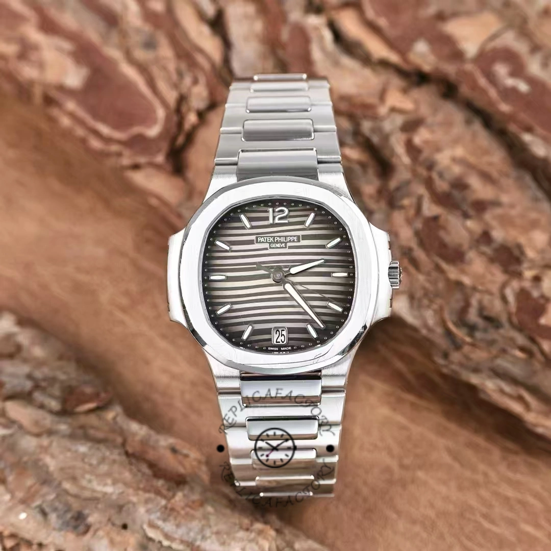 Replica Patek Philippe Nautilus 7118 1200A 011