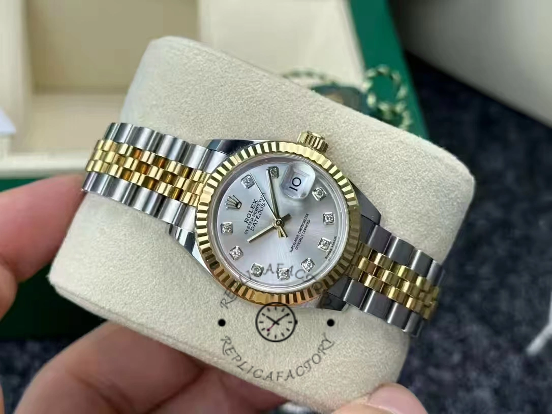 Rolex Datejust 279173 Silver Diamond Dial Fluted Bezel 28mm Lady Replica Watch