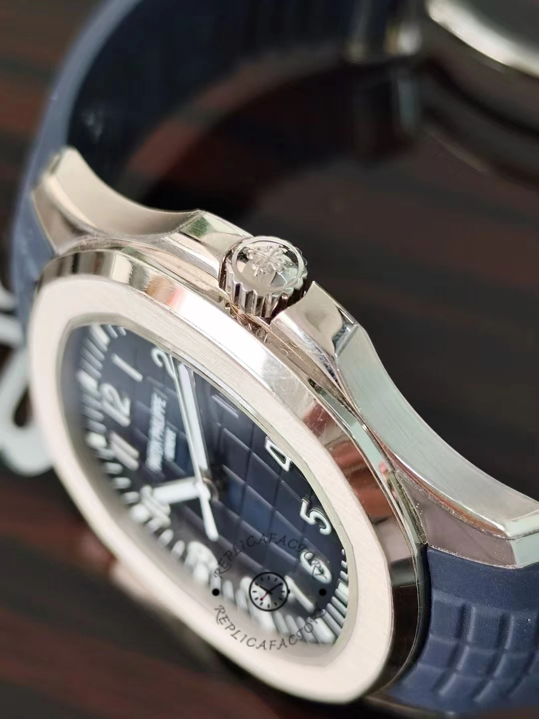 Replica Patek Philippe Aquanaut 5168G 001
