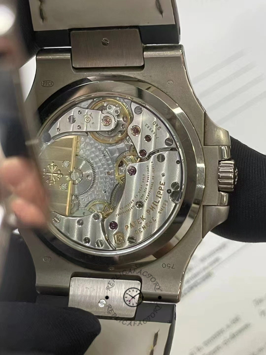 Replica Patek Philippe Nautilus 5712G 001 40mm Mens Watch