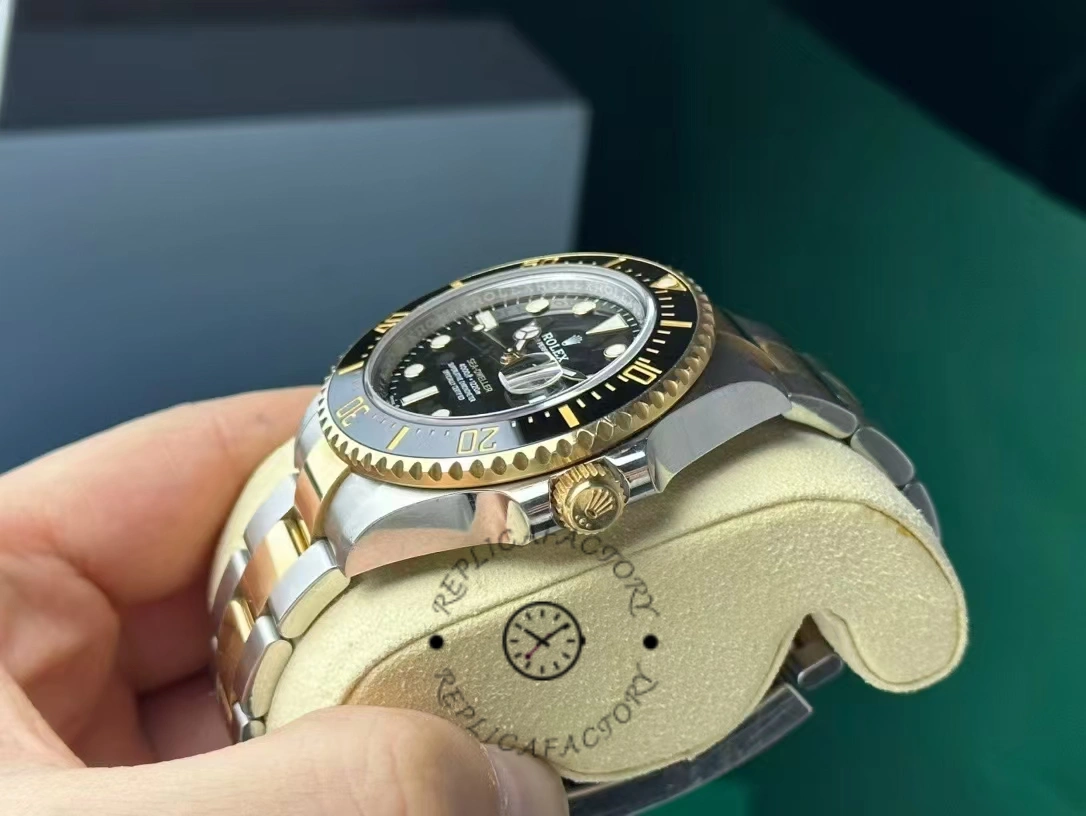 Rolex Sea Dweller Black Dial Oyster Bracelet 126603 0001