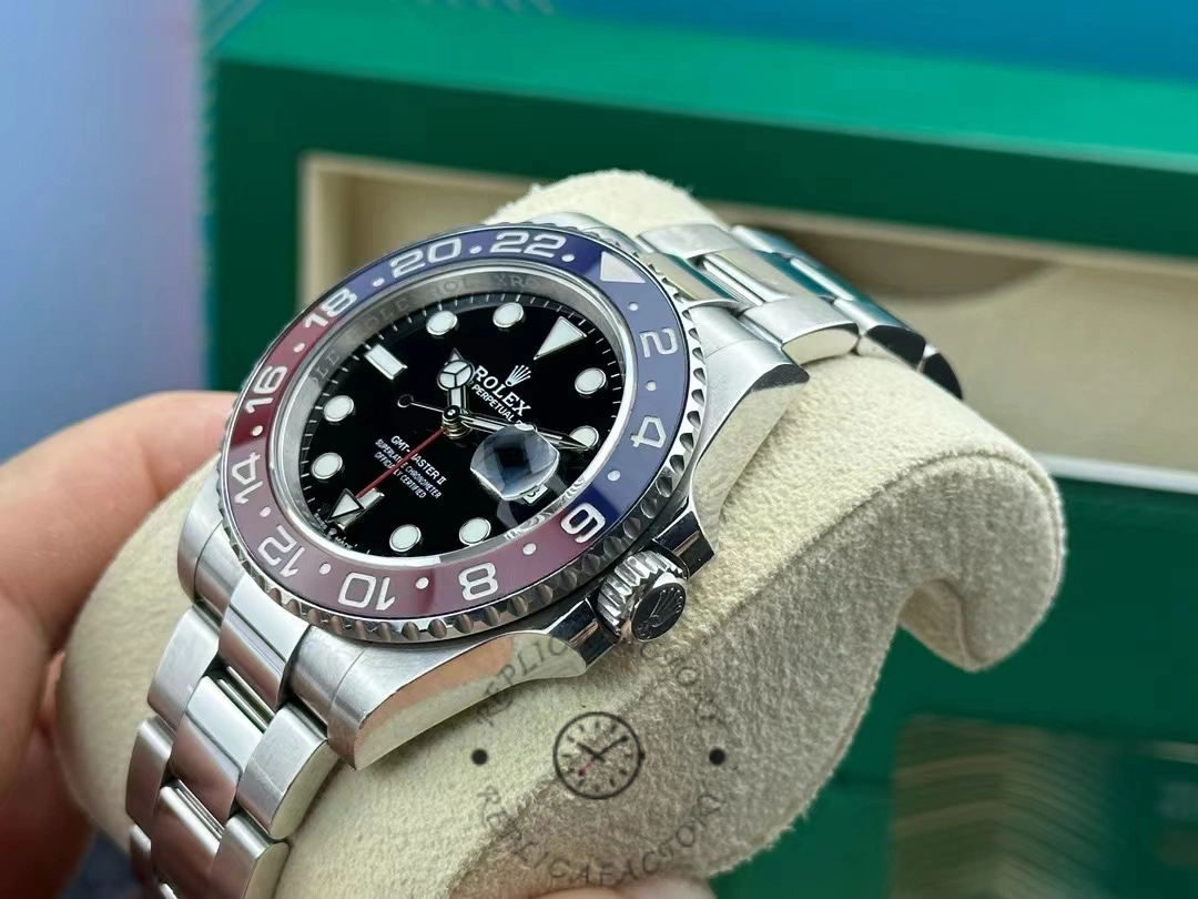 CF Replica Rolex GMT Master Watch - Bezel and crown real picture