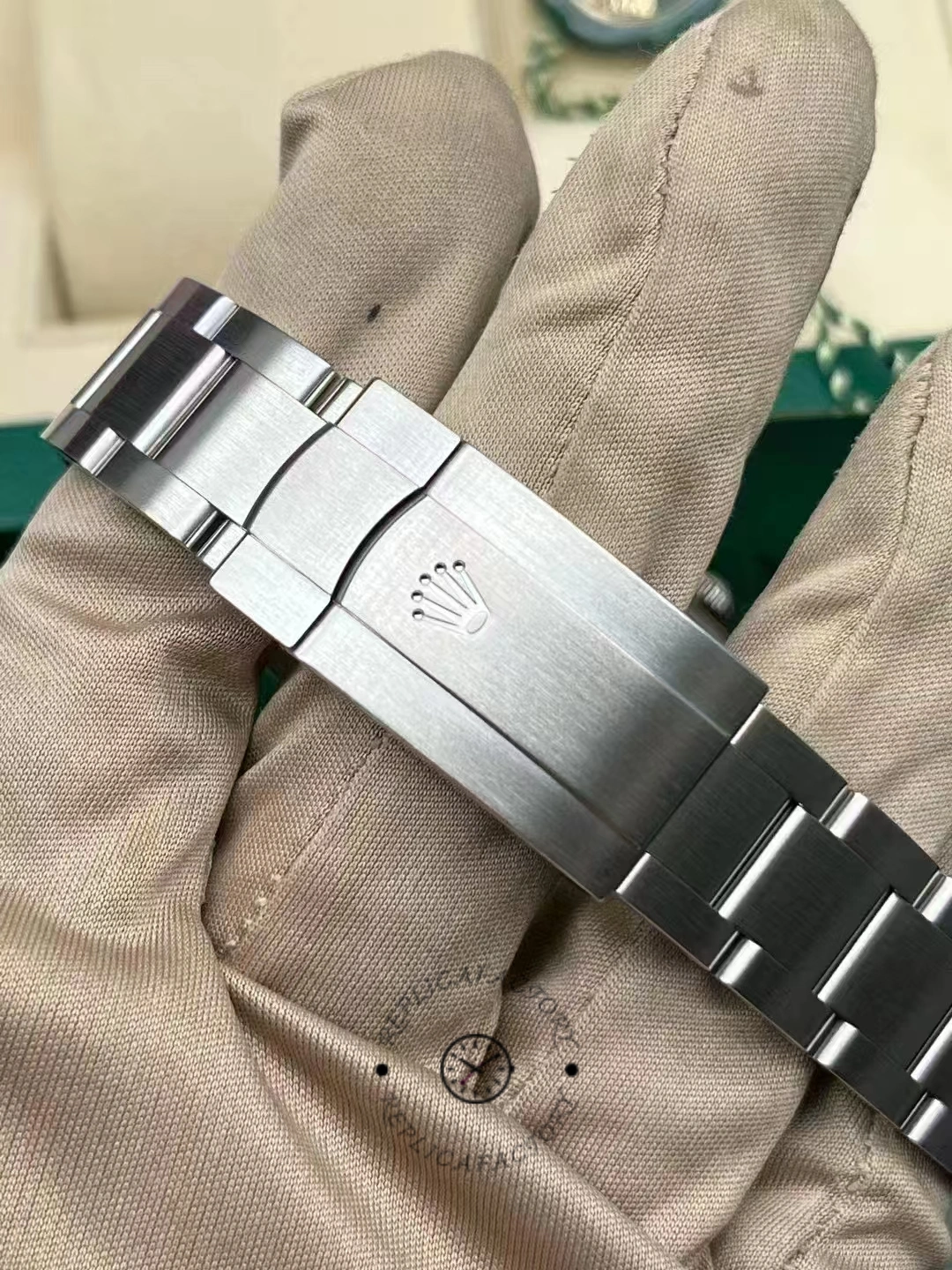 Rolex Oyster Perpetual Coral Red Dial Oyster Bracelet 126000 0007