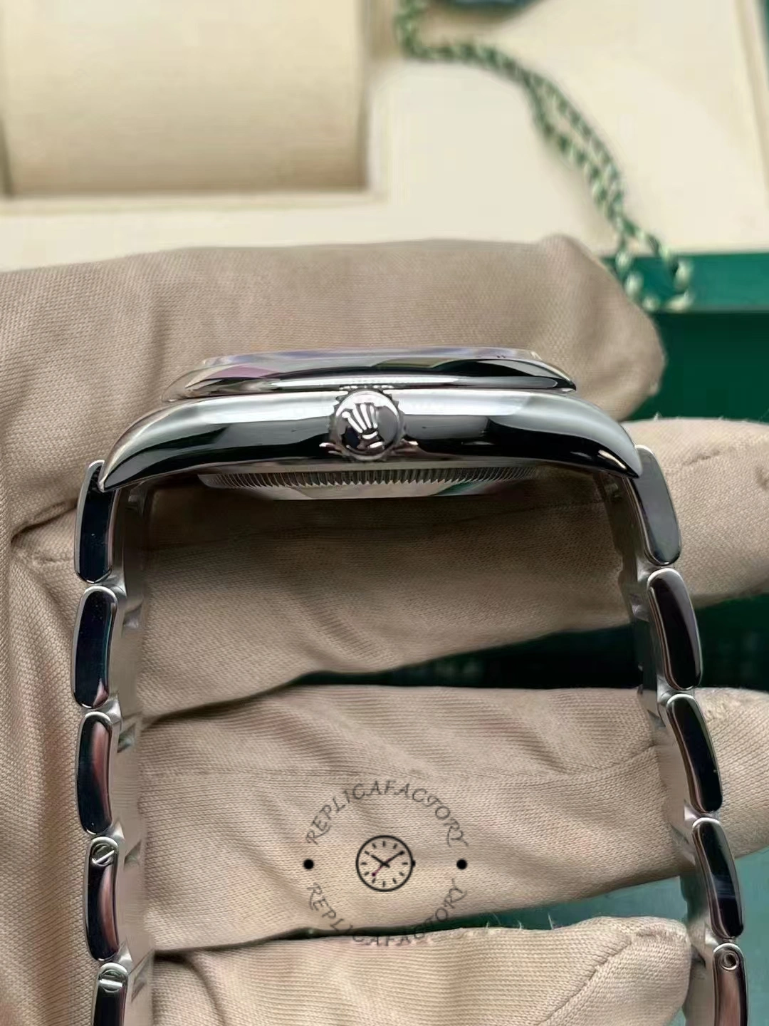 Rolex Oyster Perpetual Coral Red Dial Oyster Bracelet 126000 0007