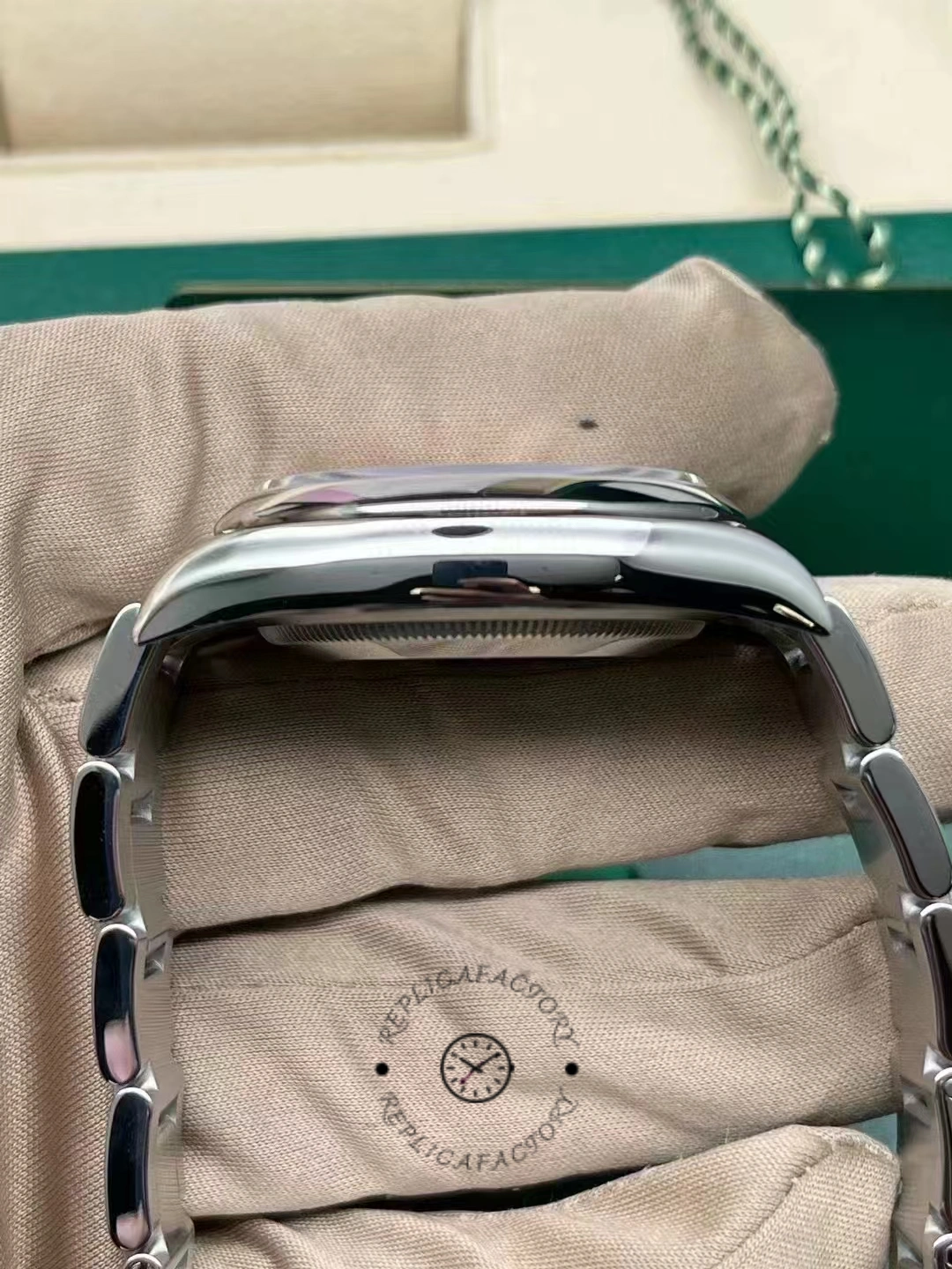 Rolex Oyster Perpetual Coral Red Dial Oyster Bracelet 126000 0007