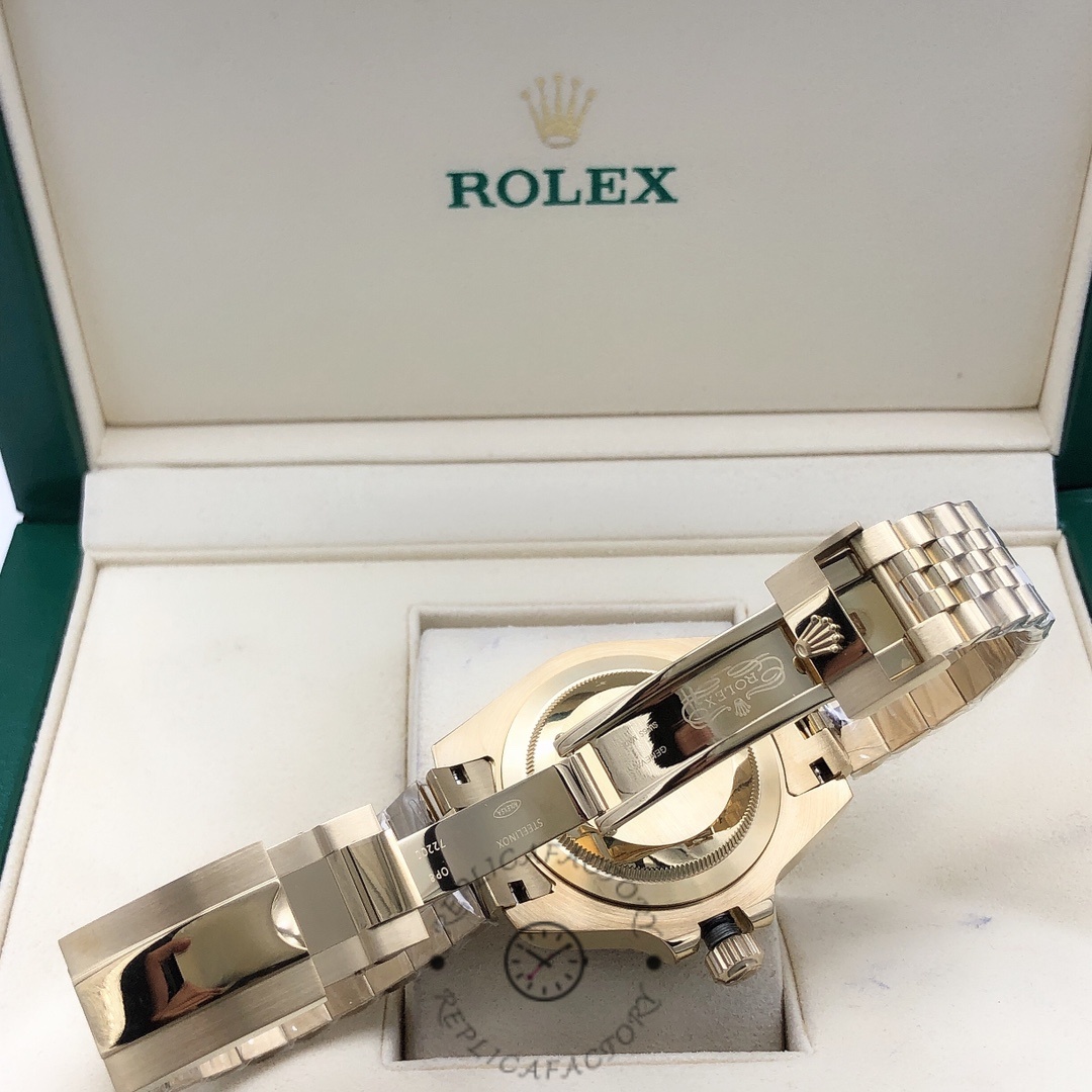2025 Rolex GMT Master II 18 kt Yellow Gold m126718grnr 0002 40 mm Replica
