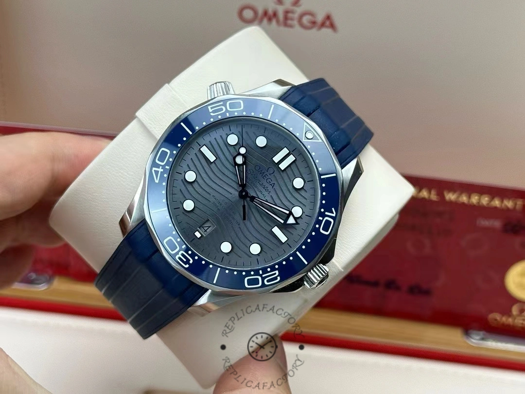 Replica Omega Seamaster Dial