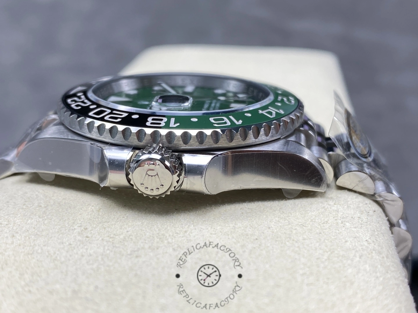 2025 Rolex GMT Master II 126720 Replica