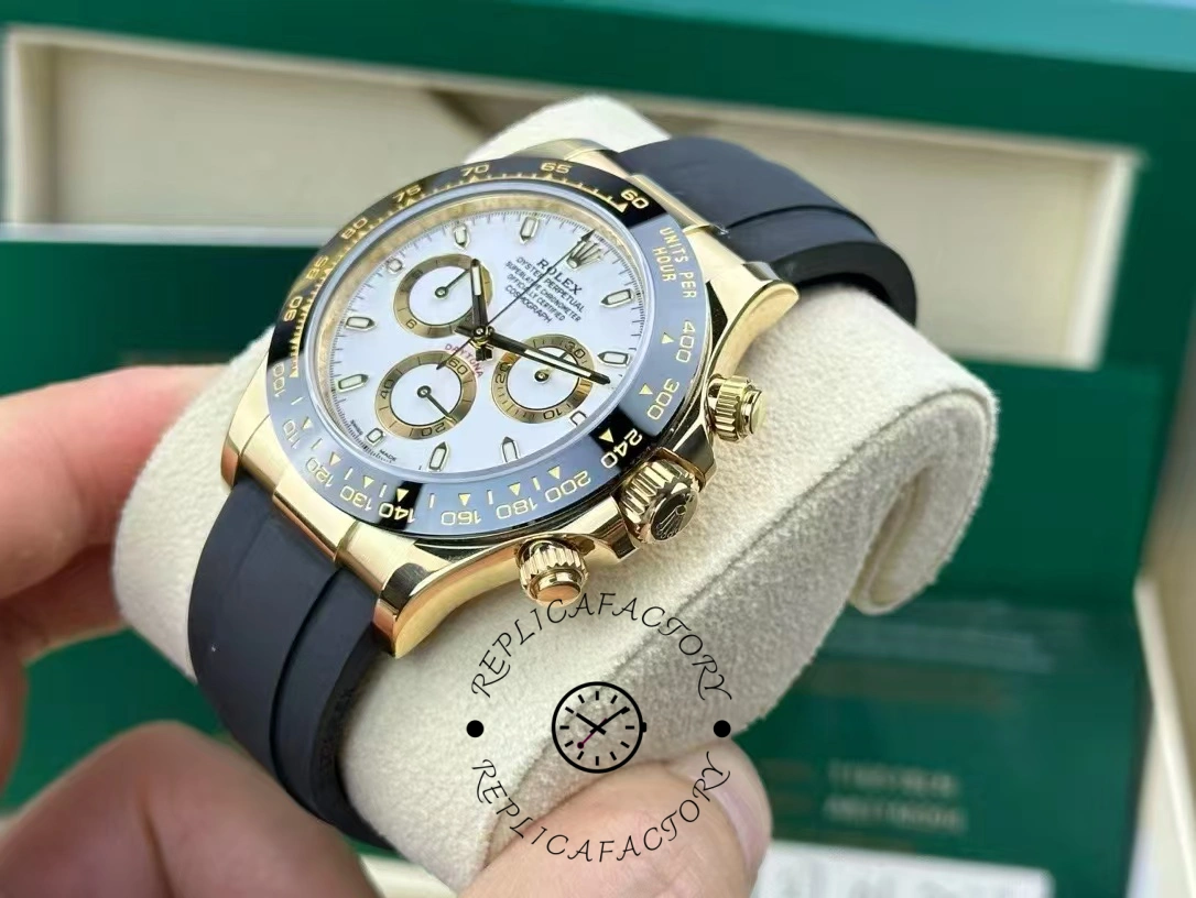 Rolex Cosmograph Daytona 116518LN White Dial Black Rubber Strap 40mm Mens Replica Watch