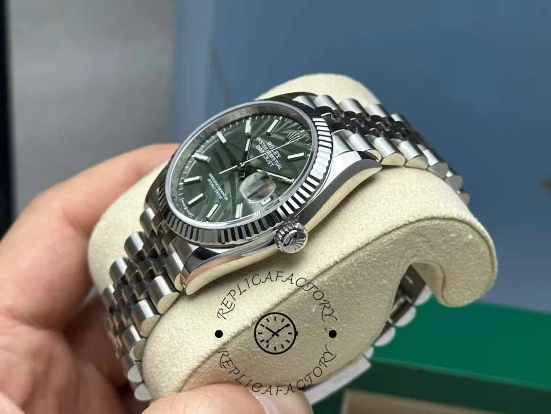 Rolex Datejust 36mm Fluted Bezel Green Palm Index Dial Jubilee 126234 0047