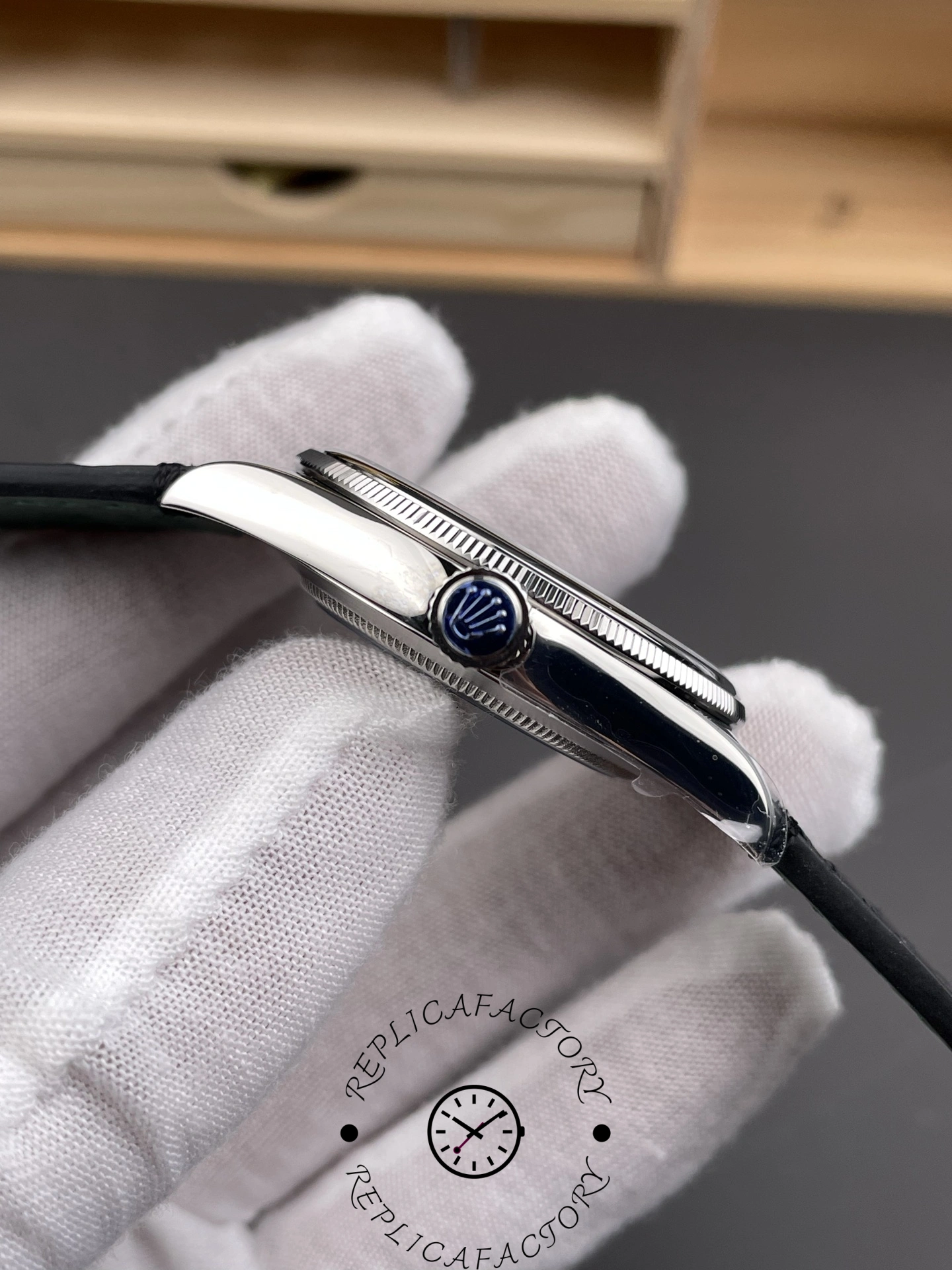 Crown side of Rolex 1908 52509 with Rolex emblem on crown.