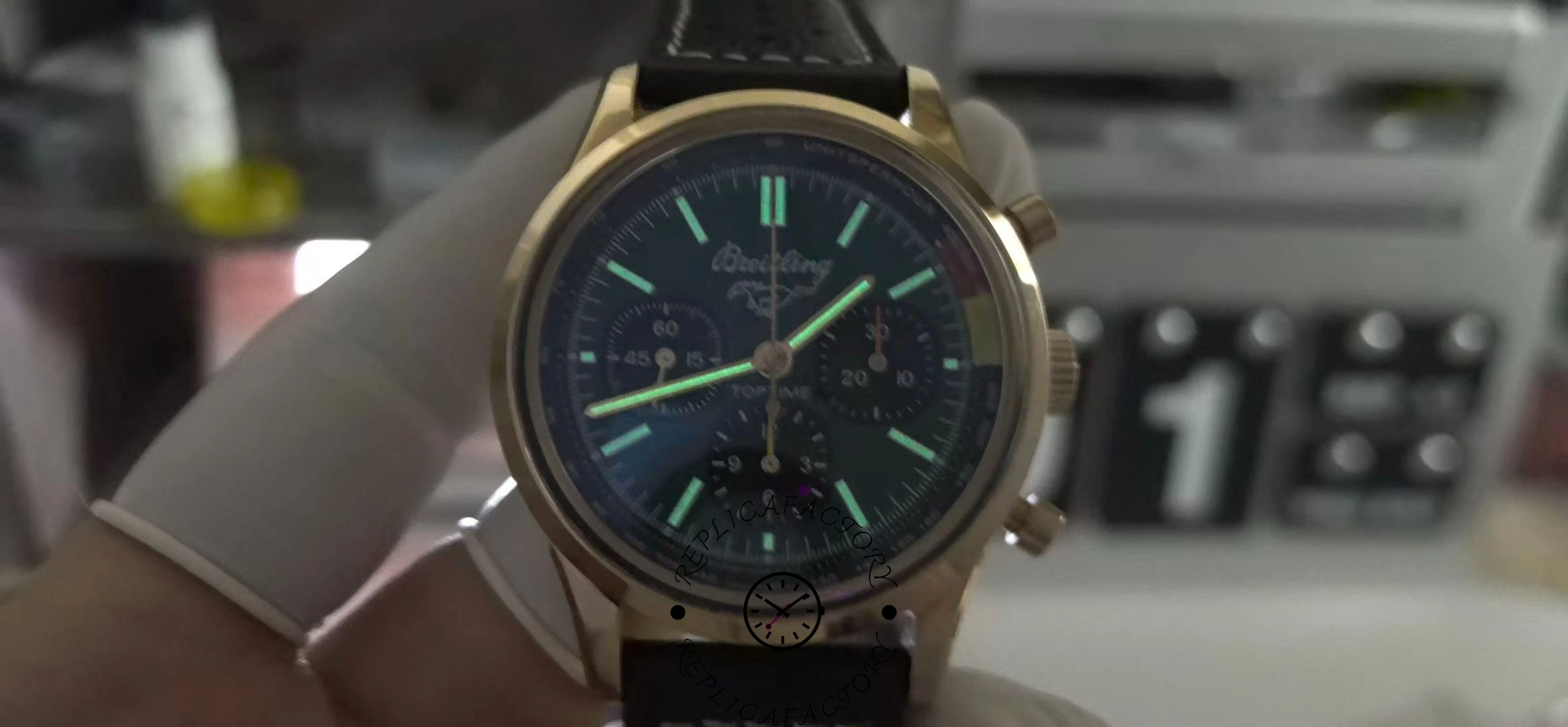 Breitling Top Time Ford Mustang A253101A1L1X1 42mm Replica