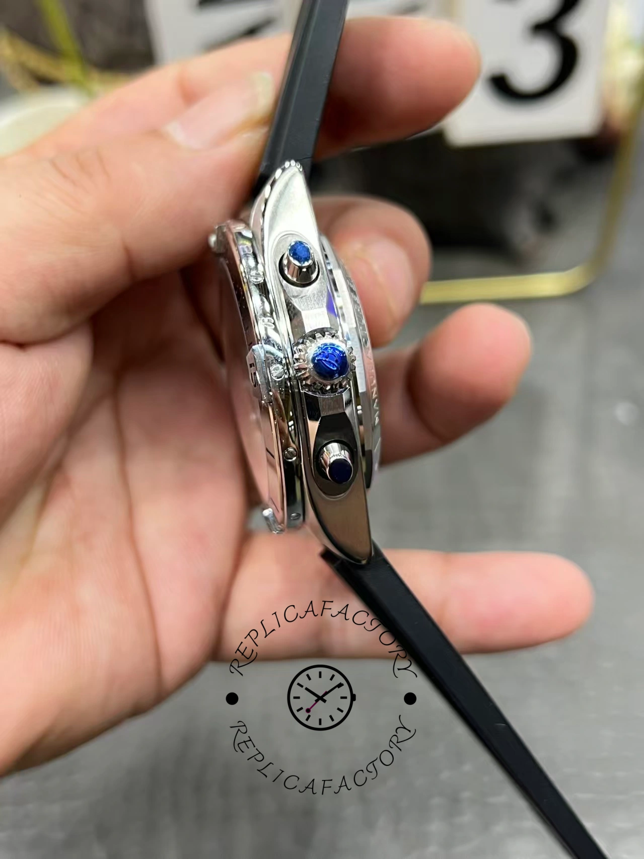 Breitling Chronomat B01 42 Ice Blue PB0134101C1S1 Replica