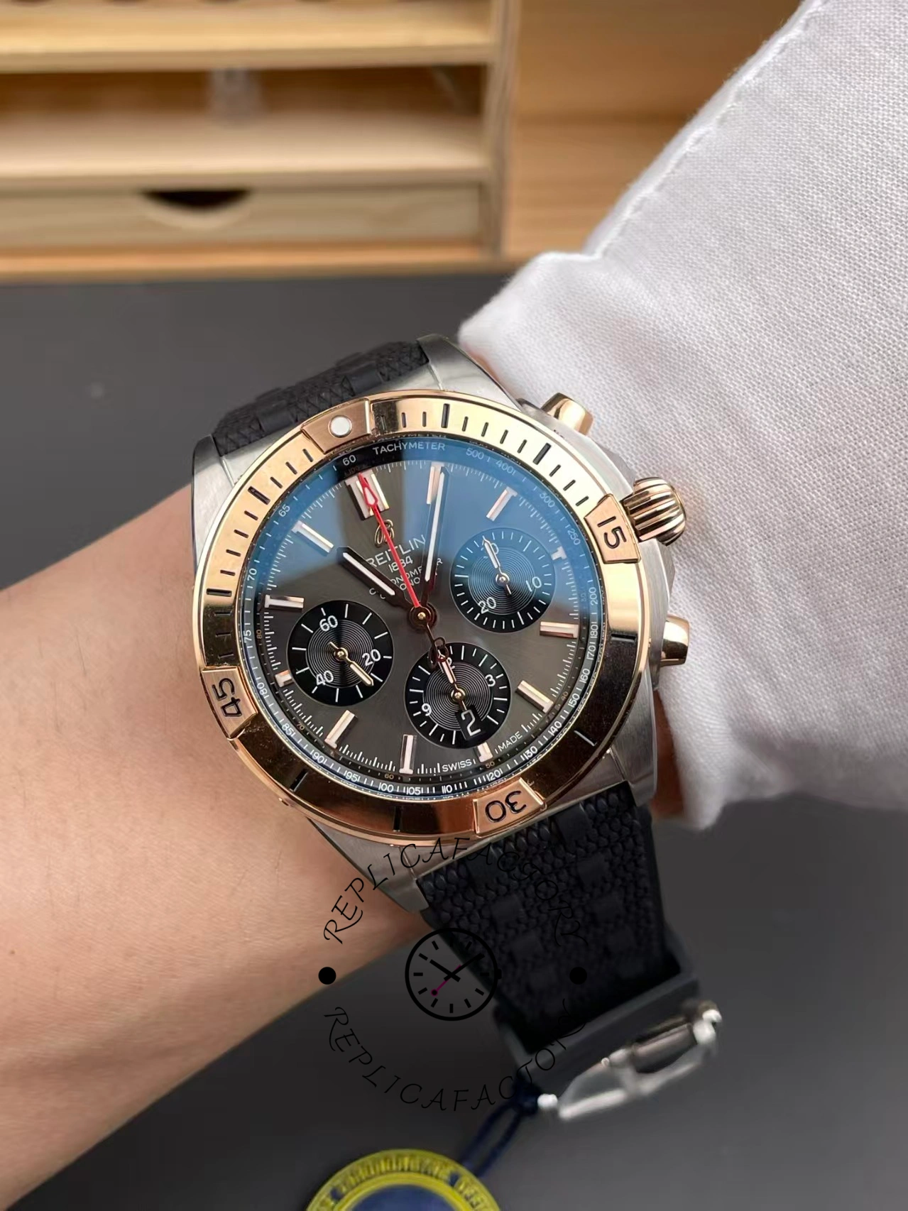 Breitling Chronomat B01 42mm UB0134101B1S1 Replica