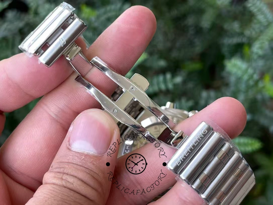 Breitling Chronomat B01 AB0134101K1A1 42mm Replica