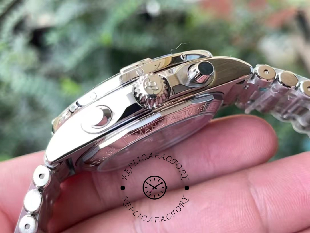 Breitling Chronomat B01 42 Chronograph AB0134101L2A1 Replica