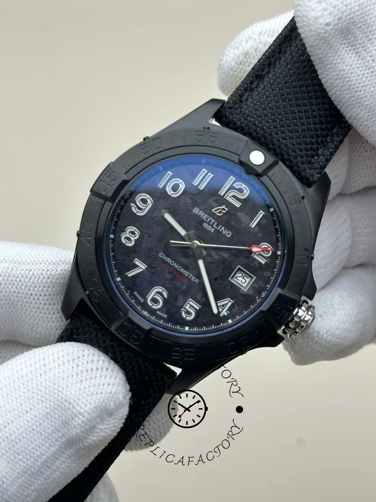 Breitling Avenger Automatic 42mm S17328101B1X1 Replica